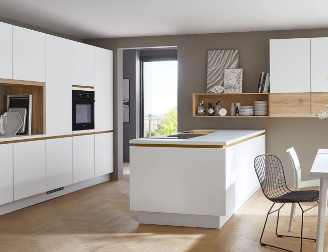 Küche mit Kochinsel